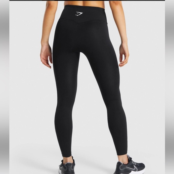 GYMSHARK TRAINING LEGGINGS - Picture 2 of 4